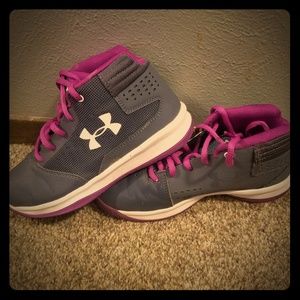 Girls Under Armour Basketball Shoes